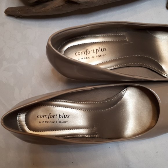 comfort plus by Predictions | Nude | NWT | Vegan Patent | Pumps | 3" Heels - Picture 6 of 13